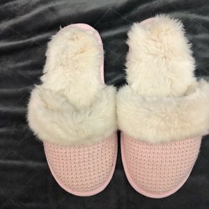 VICTORIA’S SECRET SLIPPERS